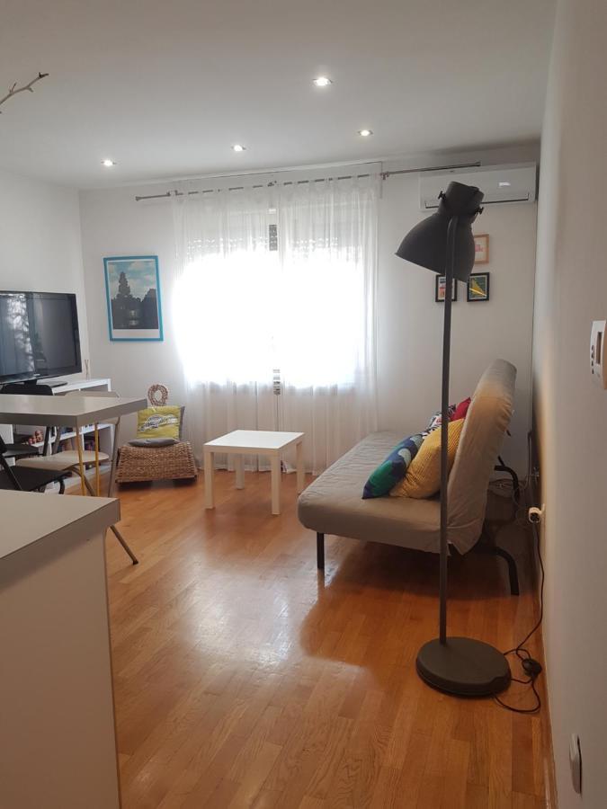 Chic Apartment Zagreb Extérieur photo